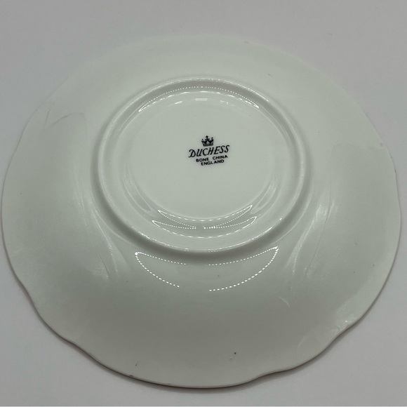 Duchess Bone China England Fruit Tea Cup And Saucer Gold Trims Flowers Pear - Picture 8 of 15